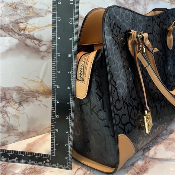 NWT Designer Handbag - Picture 4 of 9